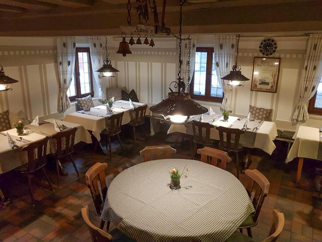 Hotel-Gasthof Weisses Ross Schwaig bei Nürnberg Extérieur photo