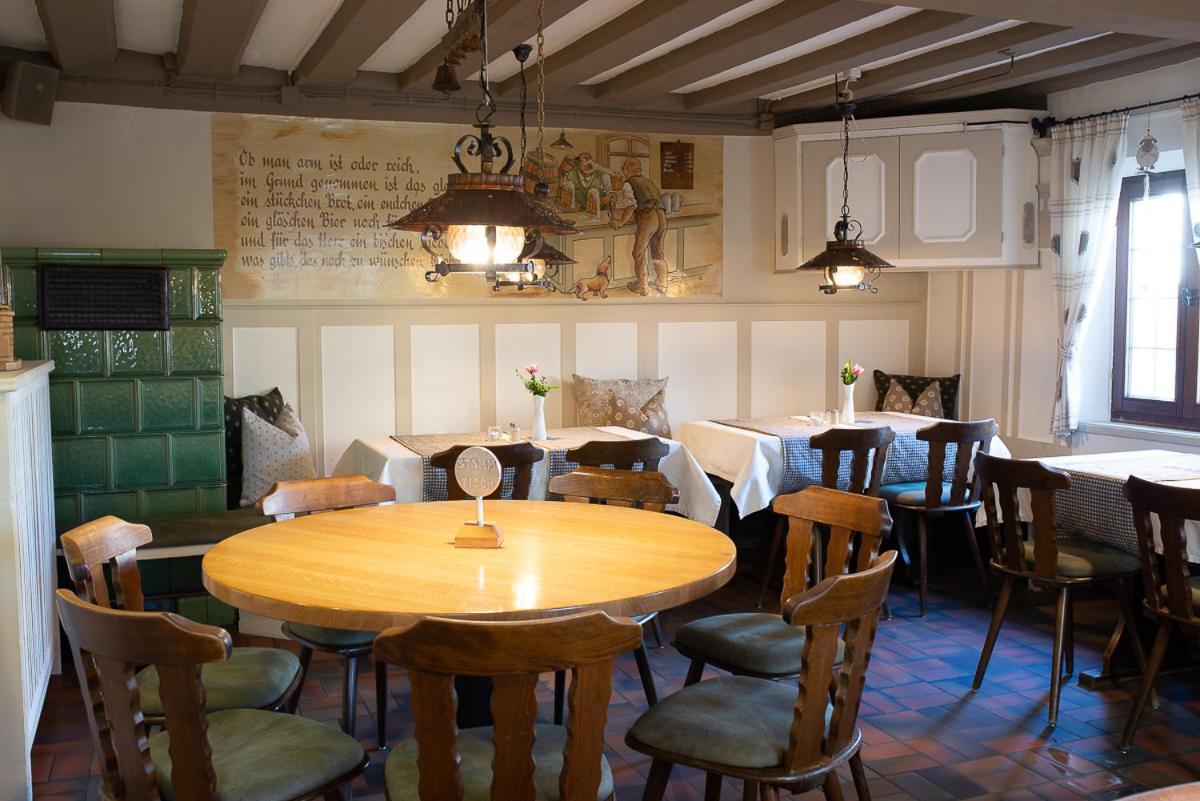 Hotel-Gasthof Weisses Ross Schwaig bei Nürnberg Extérieur photo