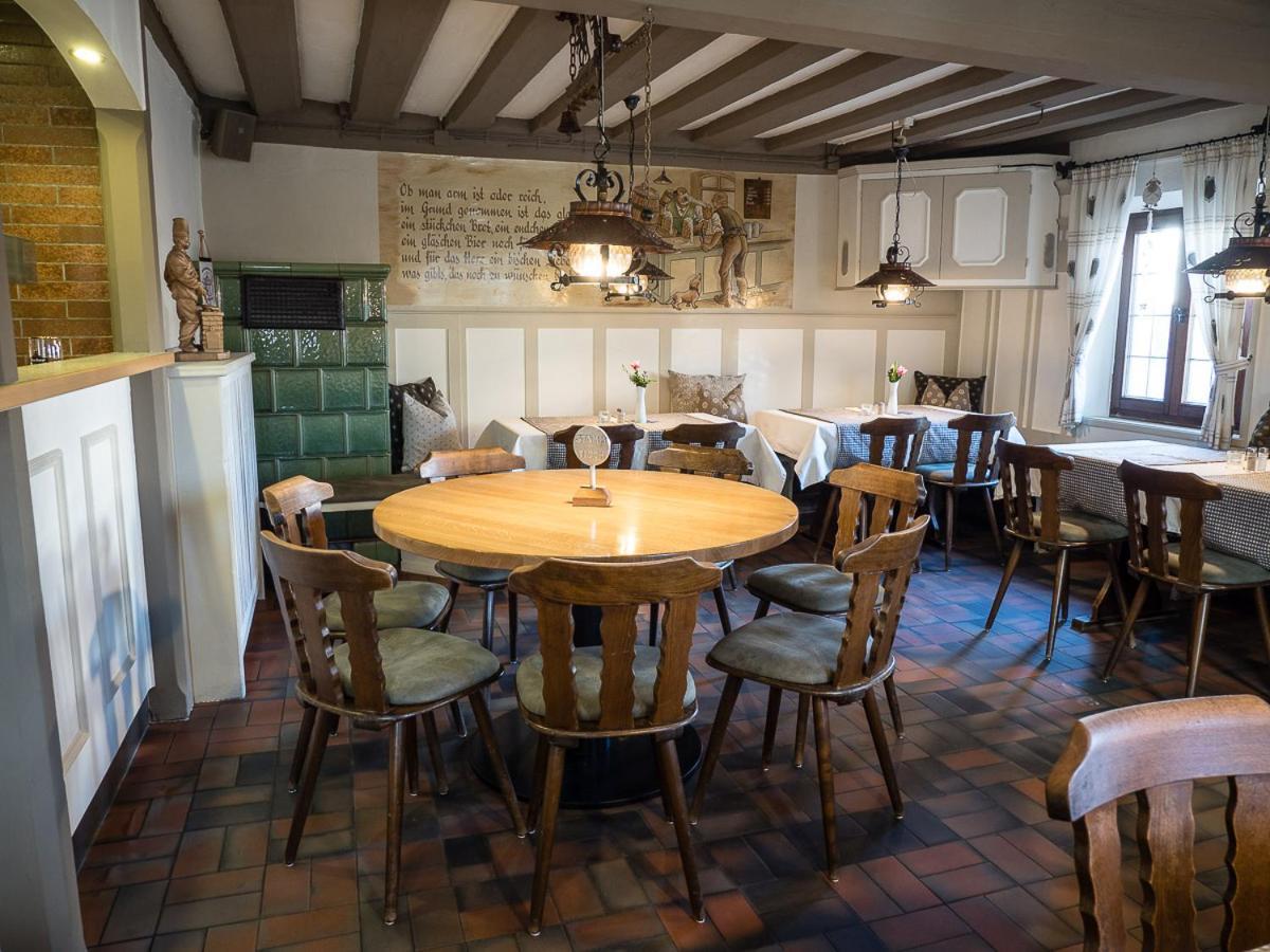 Hotel-Gasthof Weisses Ross Schwaig bei Nürnberg Extérieur photo